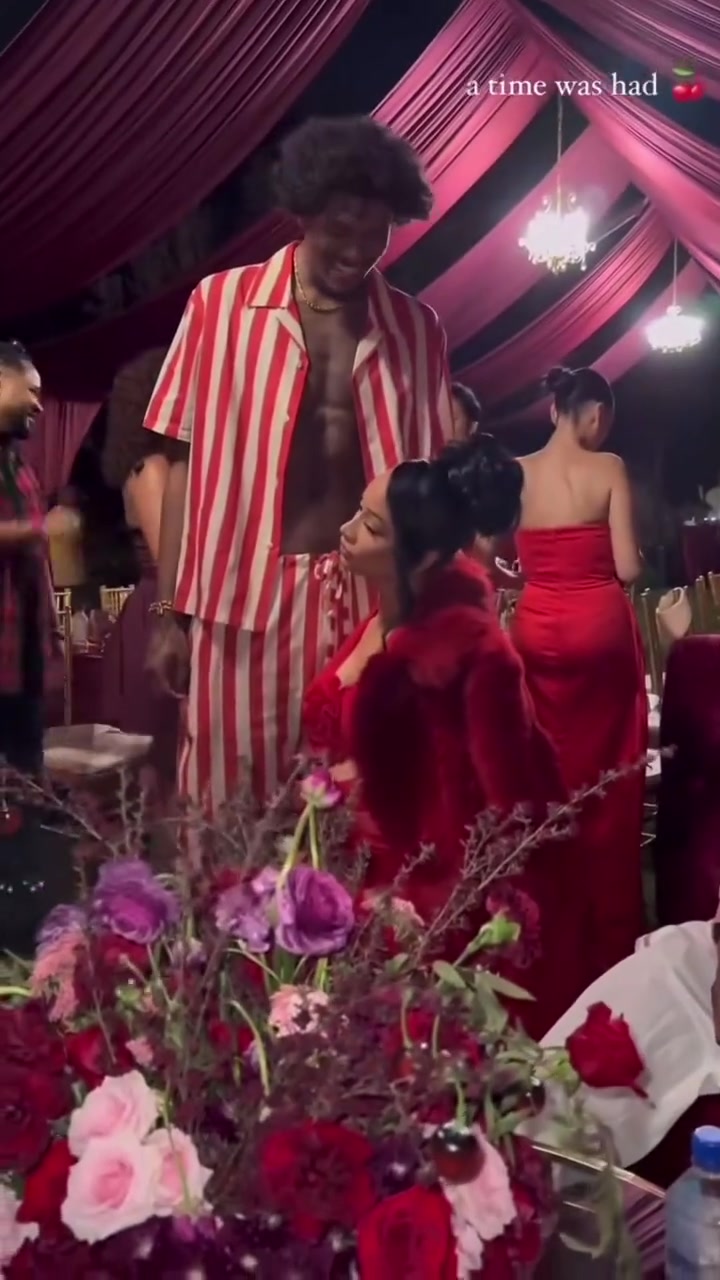 看了杰伦-格林40岁的女友，不得不佩服这小伙真的有点东西